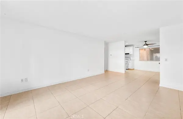 6600 Warner #115, Huntington Beach, CA 92647