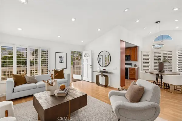 127 Huntington, Irvine, CA 92620