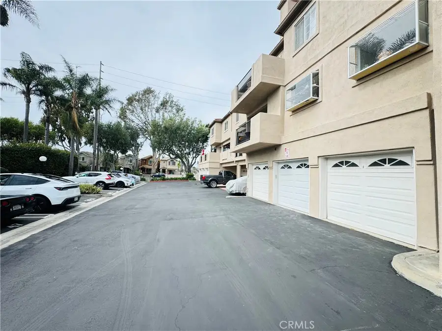 626 Lake Street #37, Huntington Beach, CA 92648 - #3