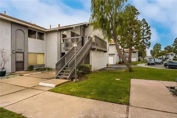 9732 Pettswood Drive Drive #12, Huntington Beach, CA 92646