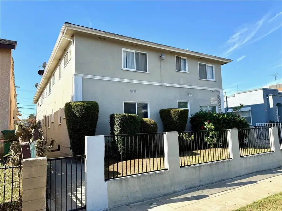 3936 Montclair, Los Angeles, CA 90018 - #2