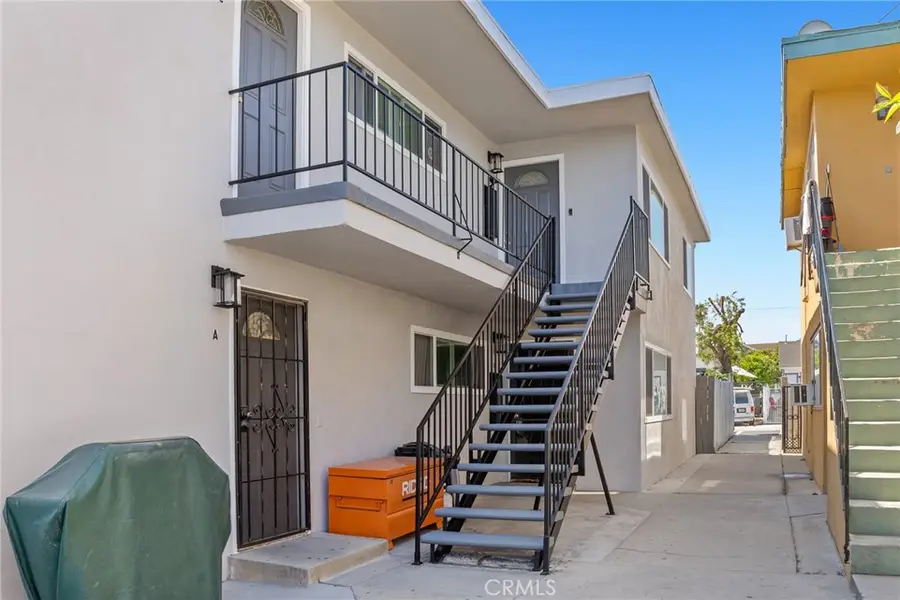 233 W Oliver Street, San Pedro, CA 90731 - #2