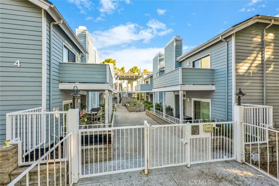 16960 Algonquin #3-204, Huntington Beach, CA 92649 - #3