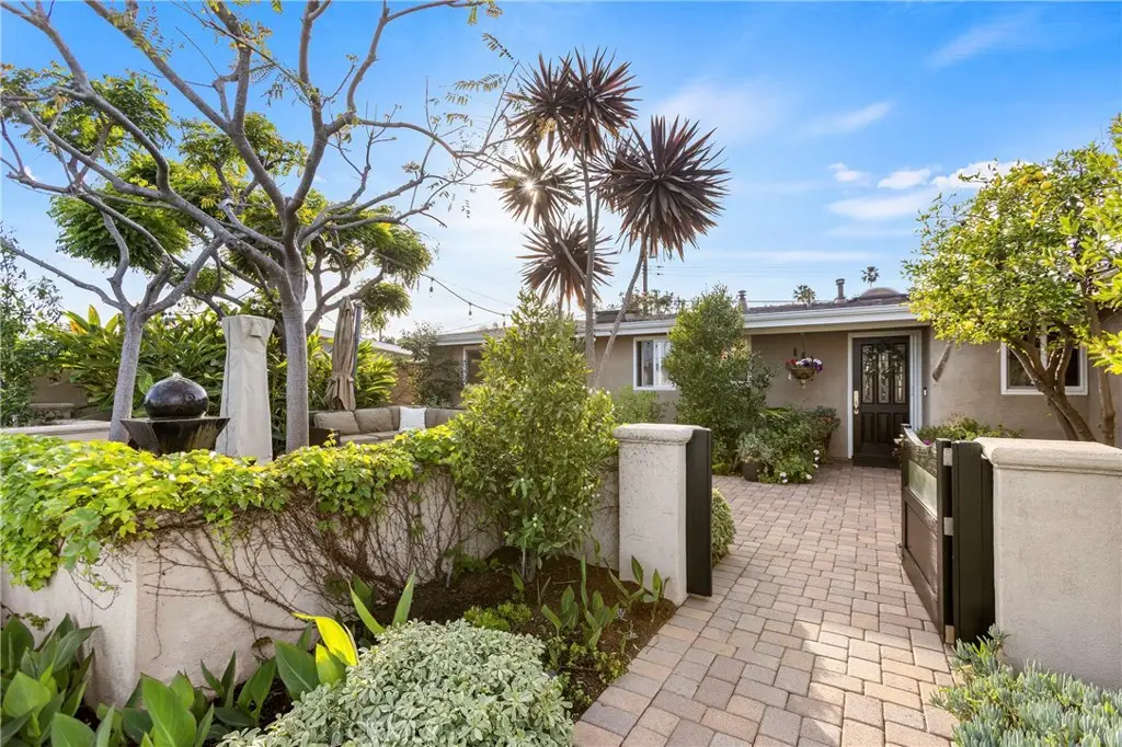 3165 Bermuda Drive, Costa Mesa, CA 92626 - #1