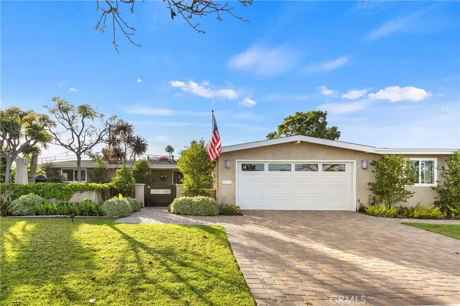 3165 Bermuda Drive, Costa Mesa, CA 92626 - #3