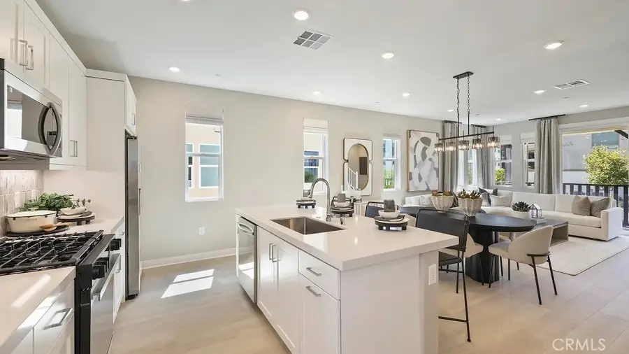 26852 Serif Place, Valencia, CA 91381 - #2