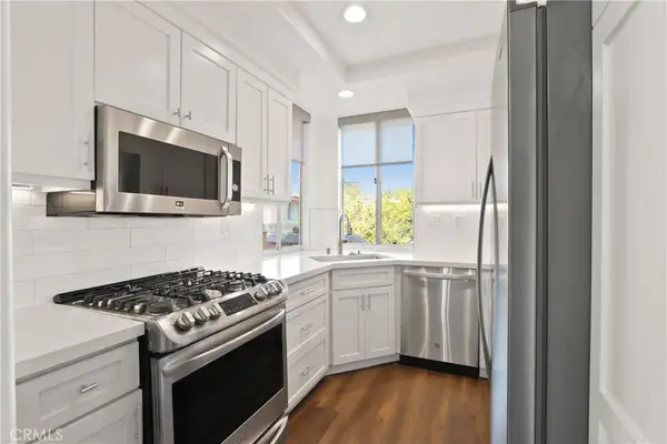 1607 Solvay Aisle, Irvine, CA 92606