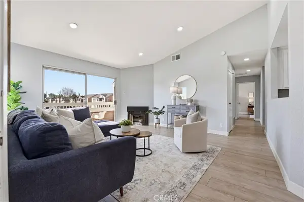 10345 W Briar Oaks #E, Stanton, CA 90680