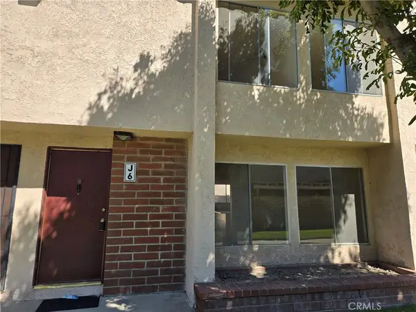 700 W La Veta #J6, Orange, CA 92868