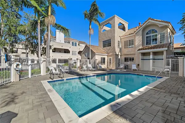 4581 Warner Avenue #202, Huntington Beach, CA 92649