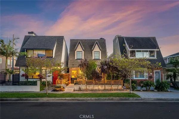 220 Detroit Avenue, Huntington Beach, CA 92648