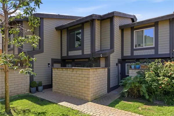 1095 Mesa Bluff, Costa Mesa, CA 92627