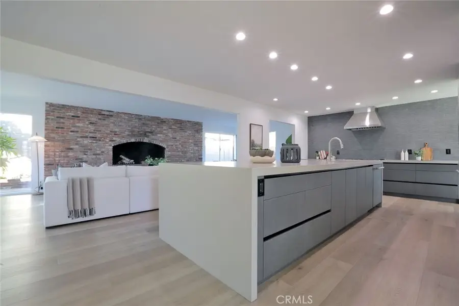 418 E Bay Street, Costa Mesa, CA 92627 - #2