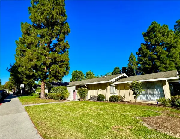 425 Avenida Castilla #b #B, Laguna Woods, CA 92637