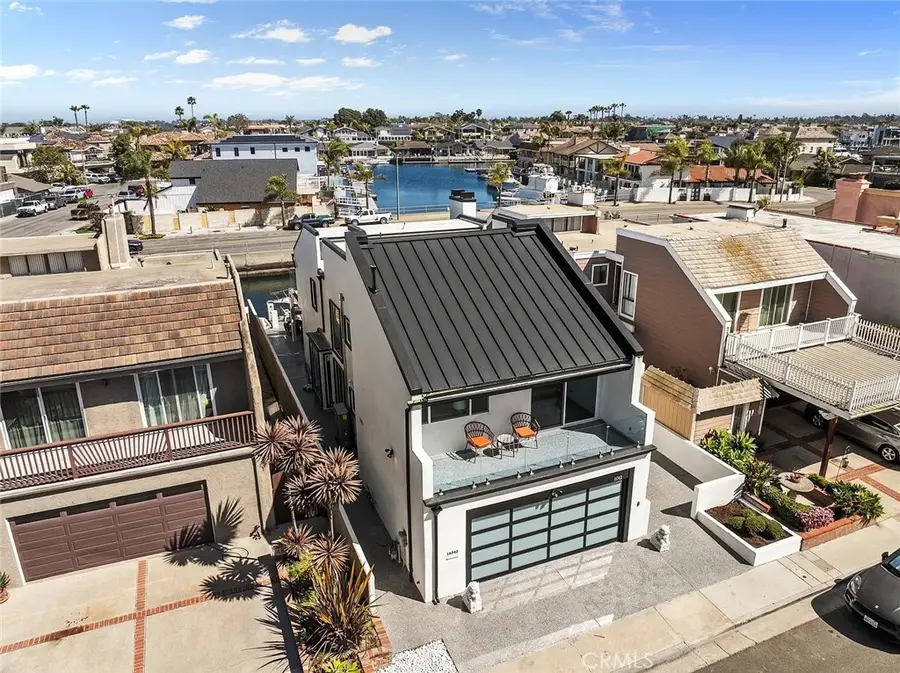 16742 Intrepid Ln, Huntington Beach, CA 92649 - #3