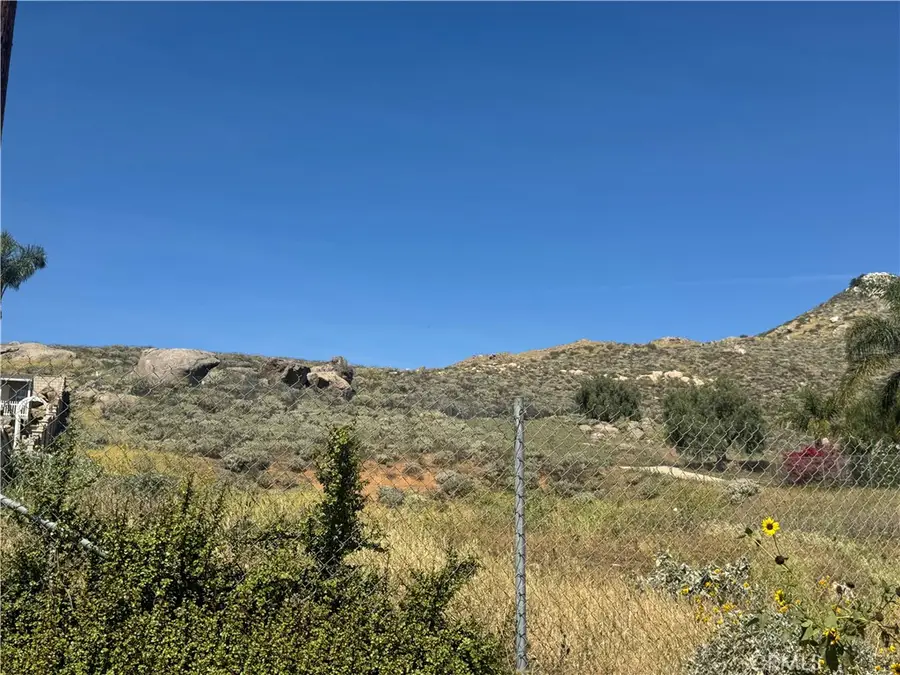 3829 Scenic Drive, Riverside, CA 92509 - #2