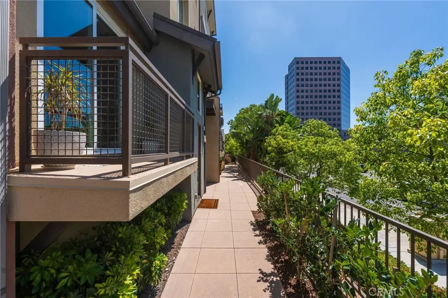 87 Waldorf, Irvine, CA 92612 - #3