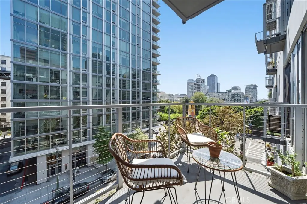 645 W 9th St #424, Los Angeles, CA 90015 - #1