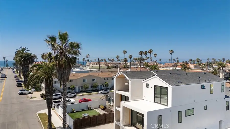 305 14th Street, Huntington Beach, CA 92648 - #3