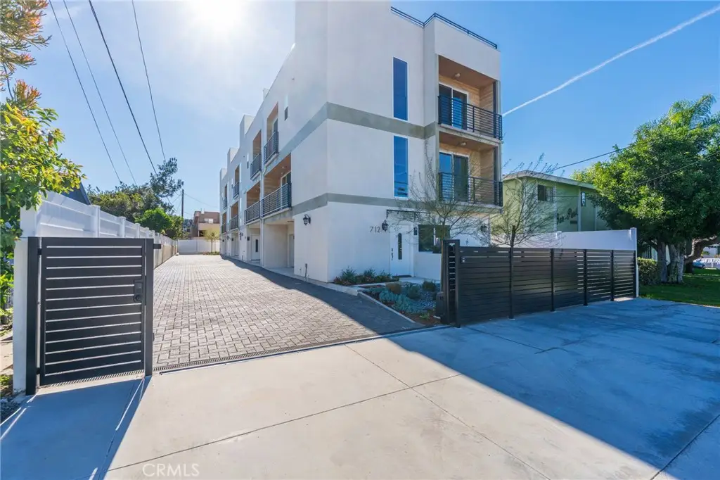712 Chestnut Avenue, Los Angeles, CA 90042 - #1