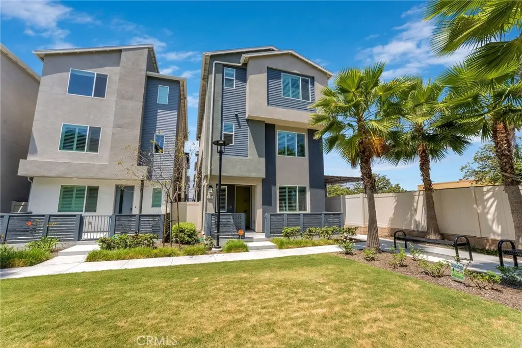 925 E 3rd, Santa Ana, CA 92701 - #1