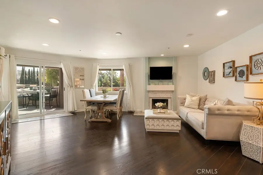 400 Lake #105, Huntington Beach, CA 92648 - #2