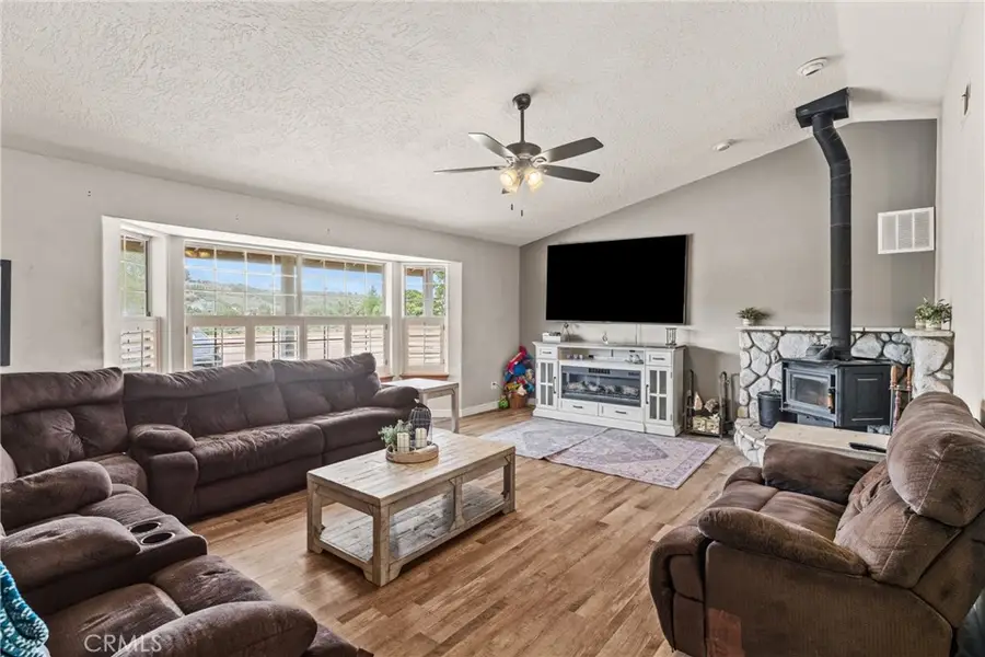 6861 Oak Hill Road, Oak Hills, CA 92344 - #2