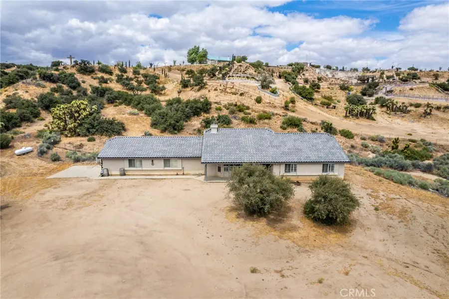 6861 Oak Hill Road, Oak Hills, CA 92344 - #3