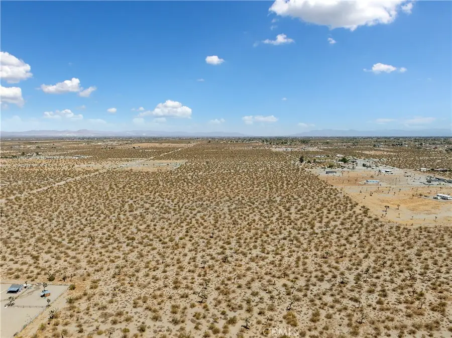 2 Wintergreen Rd, Pinon Hills, CA 92372 - #3
