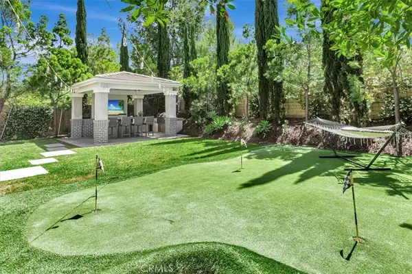 142 Yellow Daisy, Irvine, CA 92618