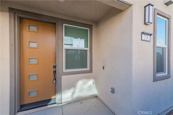 208 Yerba, Irvine, CA 92618