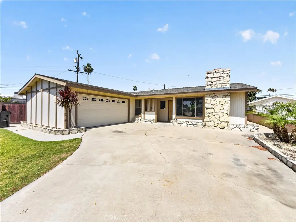 6951 Lenis, Huntington Beach, CA 92647 - #1