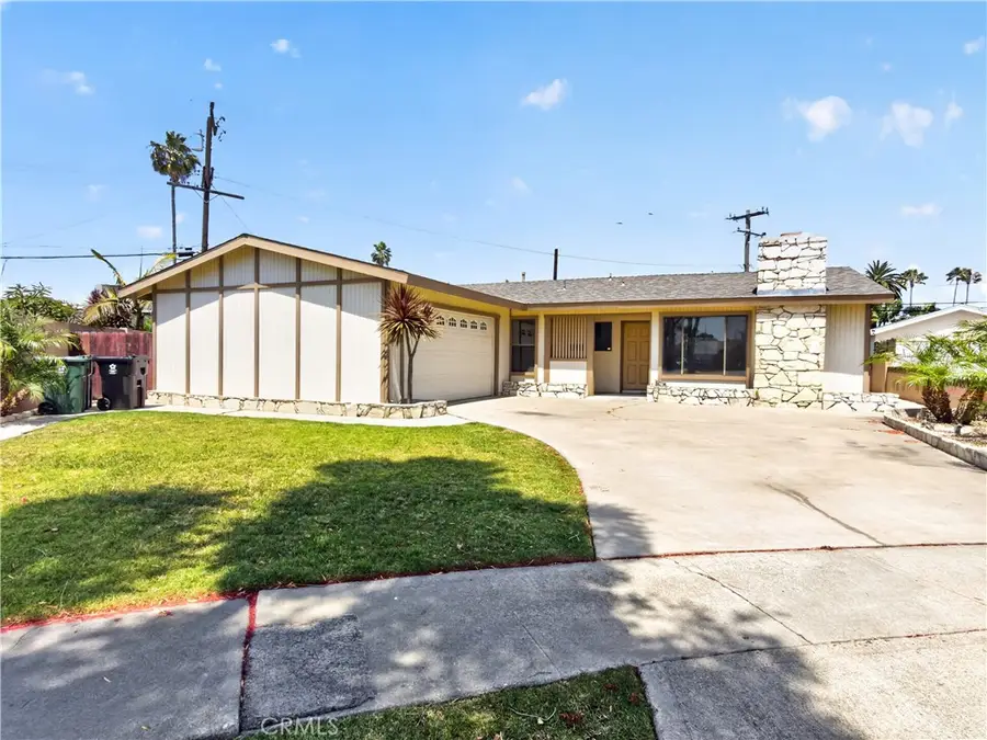 6951 Lenis, Huntington Beach, CA 92647 - #2
