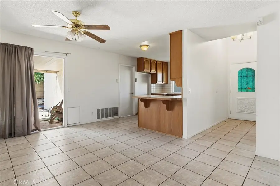 2835 Calle Sausalito, Riverside, CA 92503 - #3