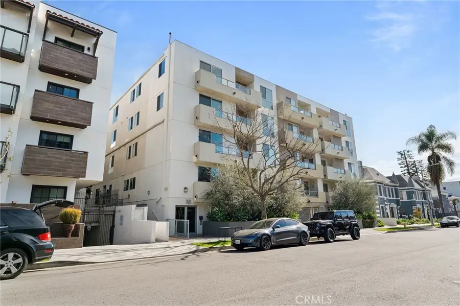 118 N Kings Rd #201, Los Angeles, CA 90048 - #2