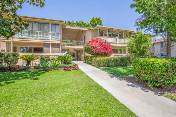 40 Calle Aragon #T, Laguna Woods, CA 92637