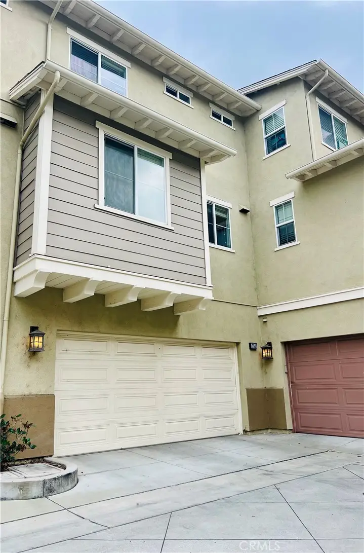 350 Flyers, Tustin, CA 92782 - #1