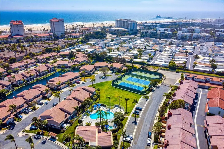 7946 Waterfall Circle, Huntington Beach, CA 92648 - #3