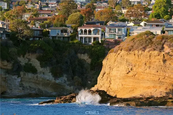 10 S La Senda, Laguna Beach, CA 92651