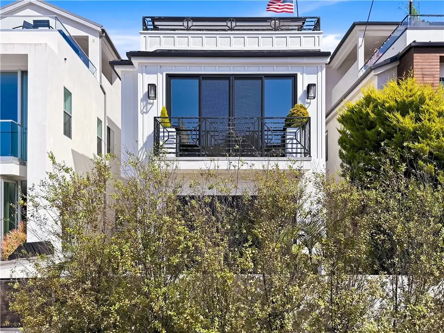 306 3rd Street, Huntington Beach, CA 92648 - #2