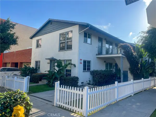 11158 Massachusetts, Los Angeles, CA 90025