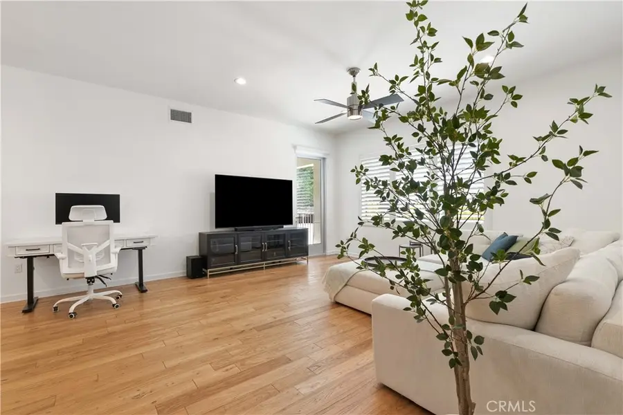 21 Gramercy #102, Irvine, CA 92612 - #3