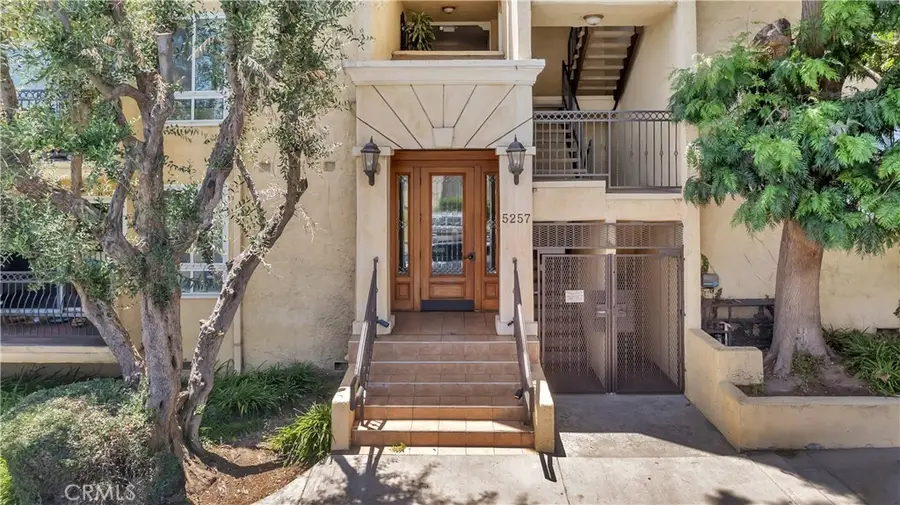 5257 Radford Avenue #209, Valley Village, CA 91607 - #2
