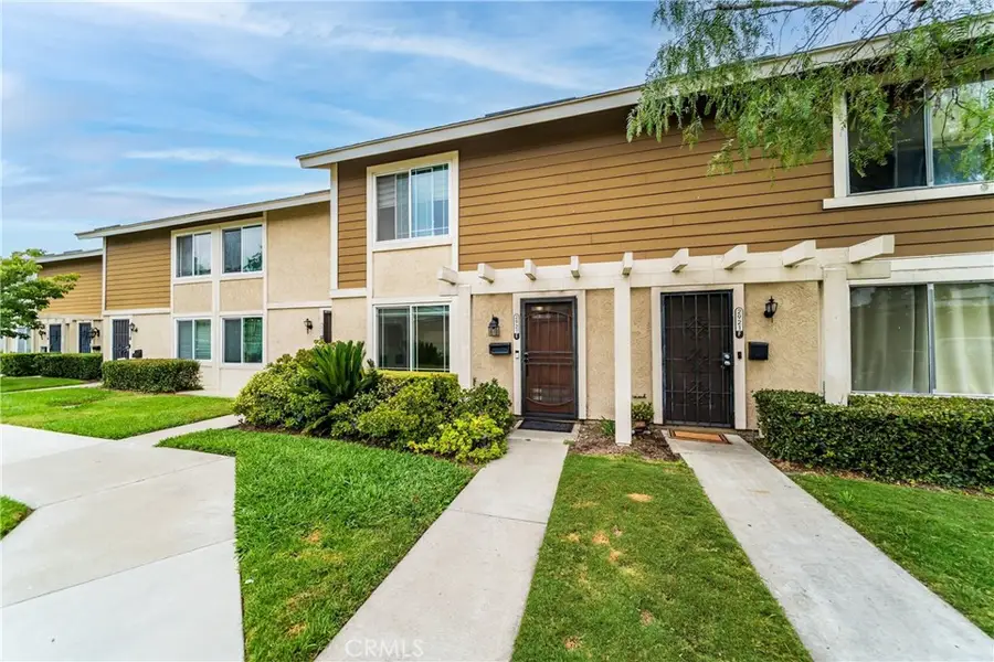2921 S Sycamore St #E, Santa Ana, CA 92707 - #3