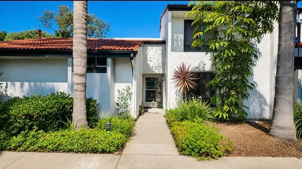 215 Wichita Avenue #409, Huntington Beach, CA 92648
