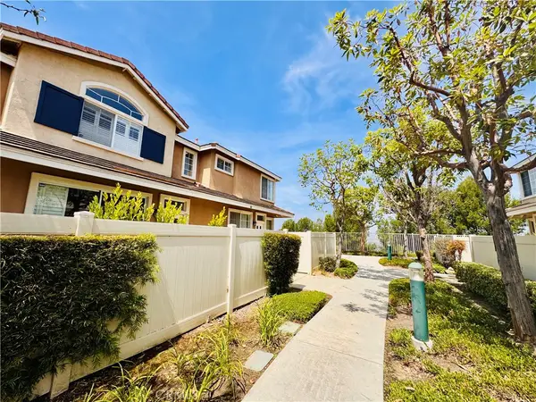 8313 E Arrowhead Way, Anaheim, CA 92808