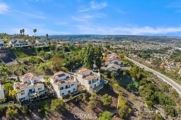 6372 Camino Largo, San Diego, CA 92120