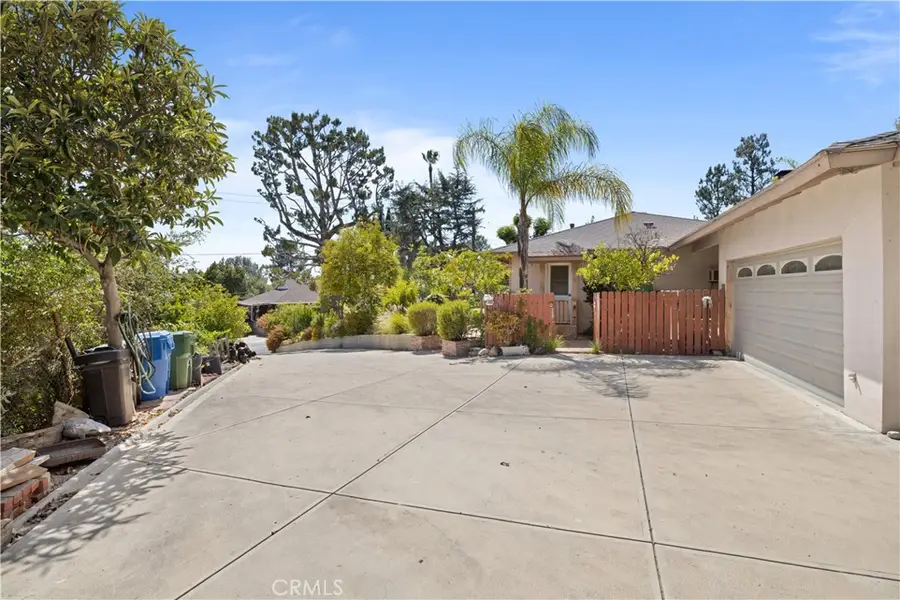 11246 Denivelle, Tujunga, CA 91042 - #2
