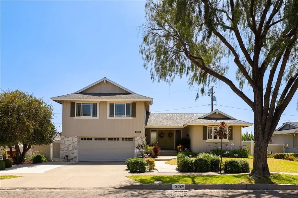 2524 Hartford Avenue, Fullerton, CA 92835 - #1