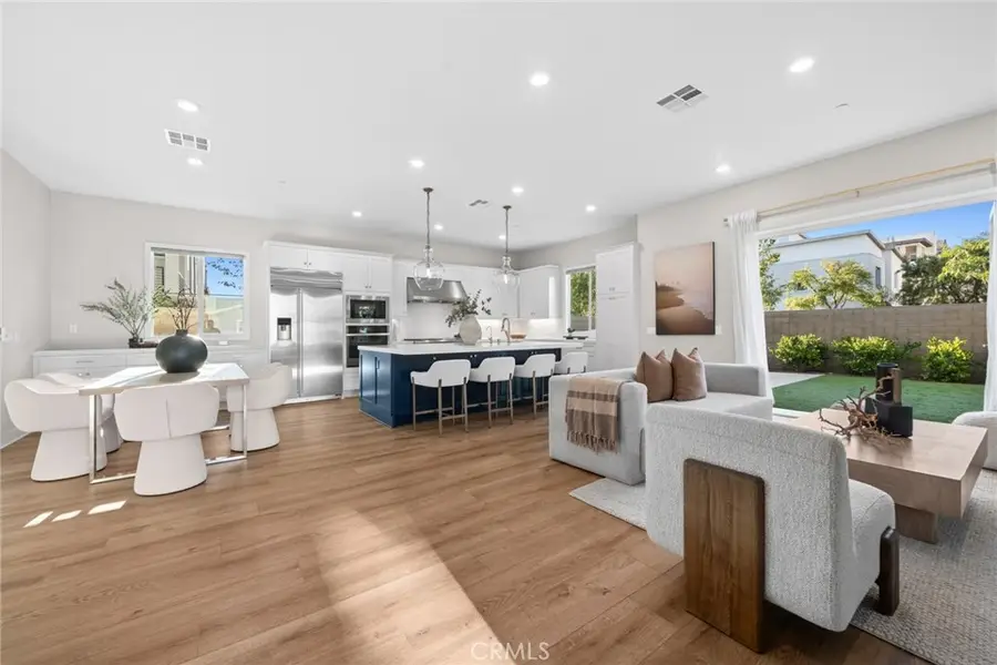 151 Crossover, Irvine, CA 92618 - #3